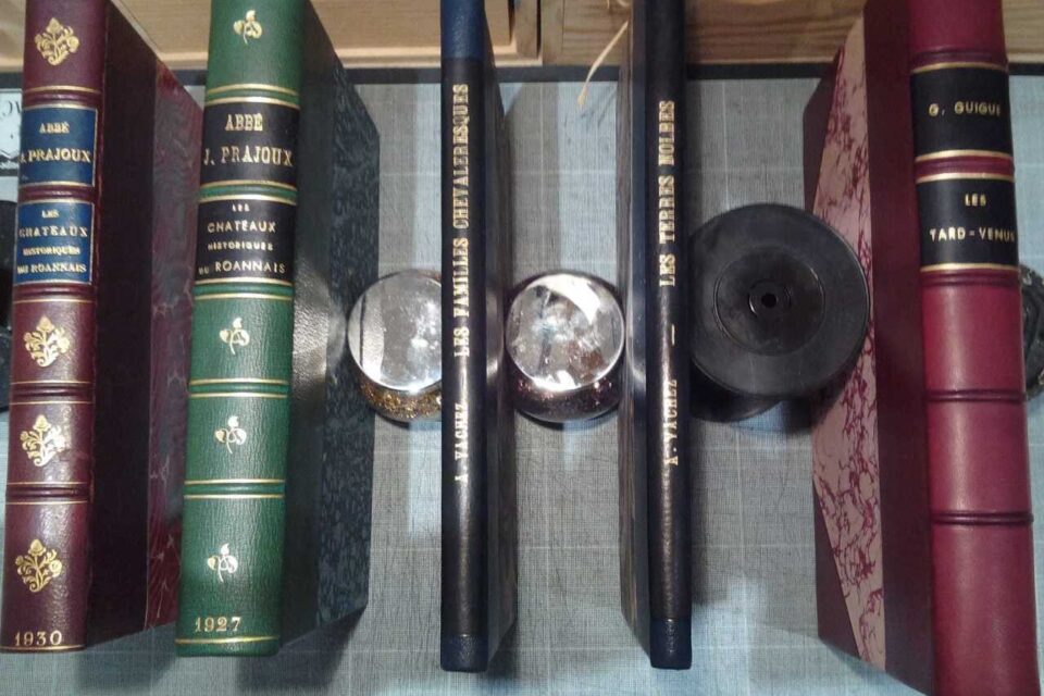 Reliure et dorure de différents livres