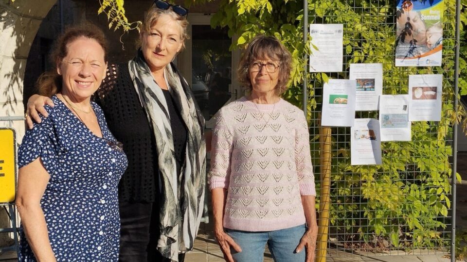 Les bénévoles de Monalisa à Castelnau Montratier dans le Lot. À gauche : Corinne Lébé, Jacqueline Rod et Malou Scopel ©M-f PLAGÈS