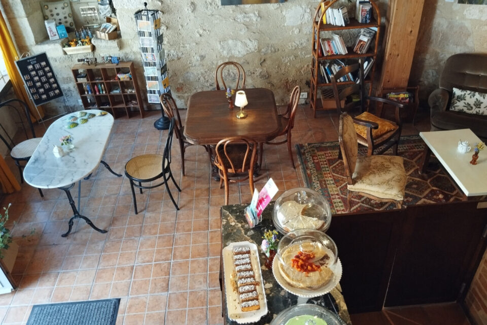 Entre boutique souvenirs et salon de thé